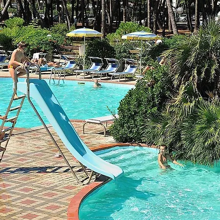 Ausonia Hotel 3*